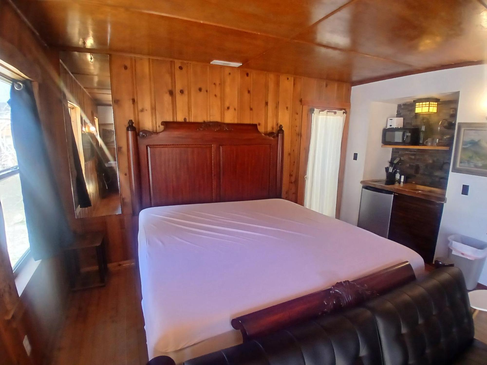 Boulder Bay Cottages 빅 베어 레이크 외부 사진